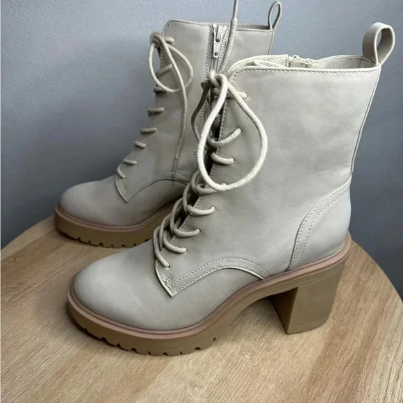 DV by Dolce Vita Chunky Heel boots - Picture 4 of 7